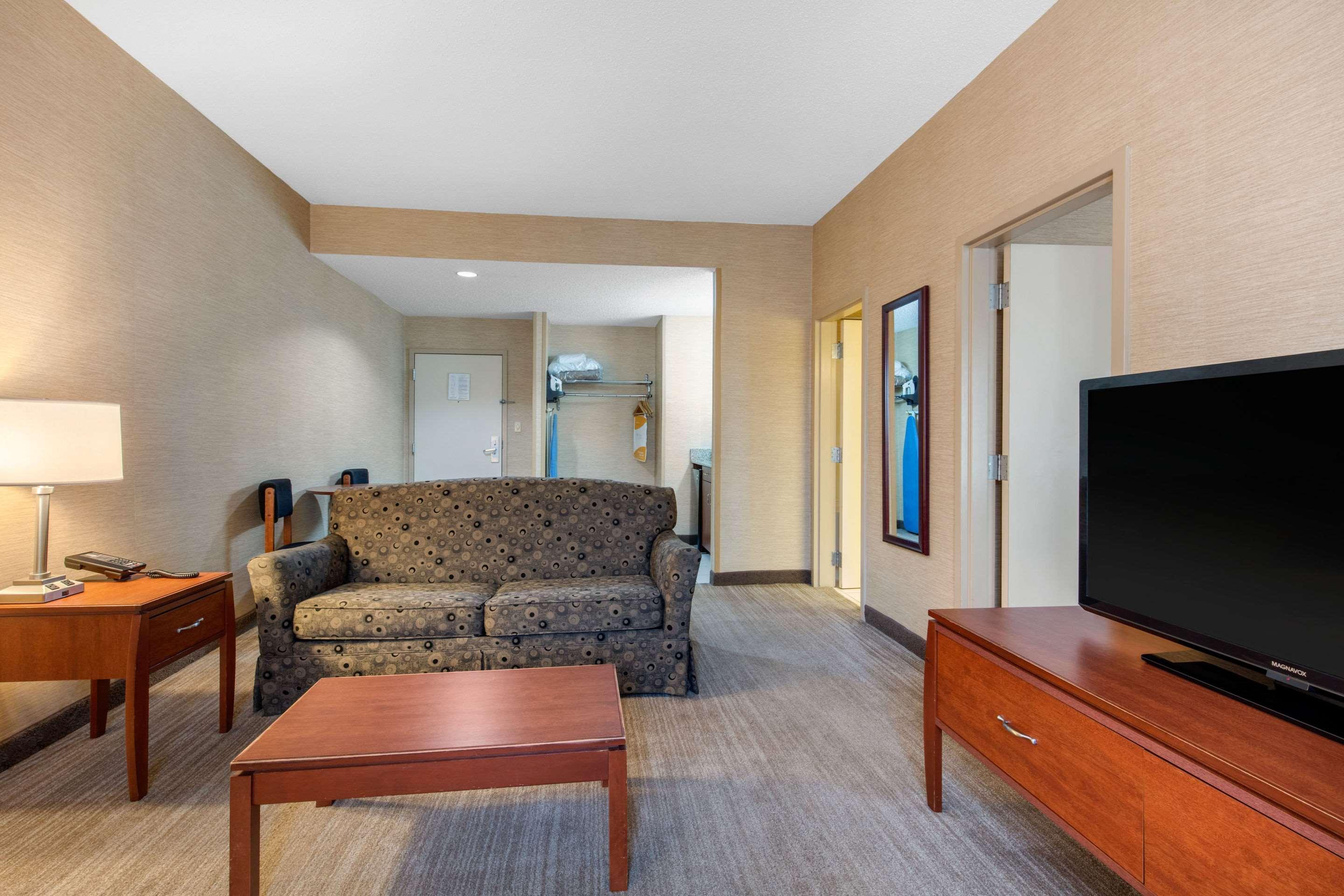 Quality Inn & Suites Benton - Draffenville מראה חיצוני תמונה